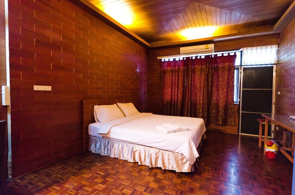 Eight Plus Hotel Bangkok Exterior foto